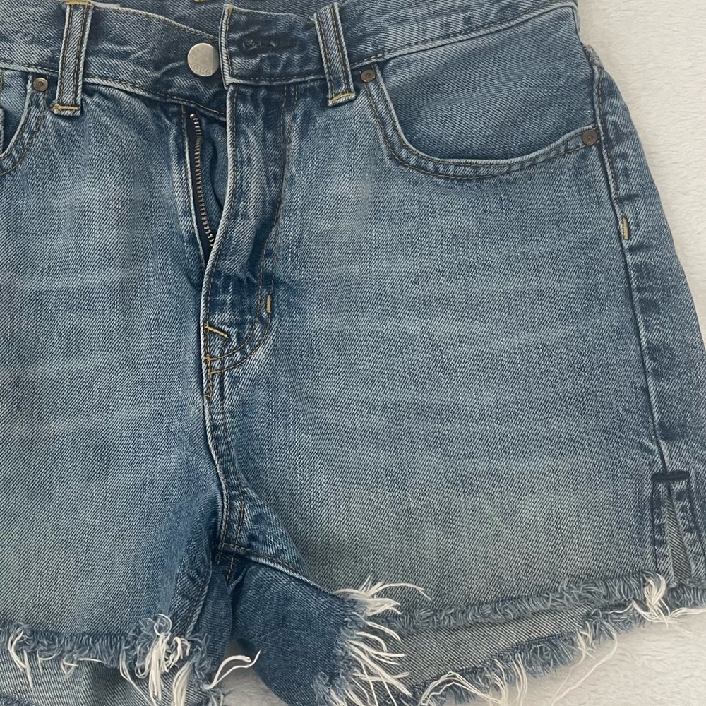 Gap 1969 denim shorts